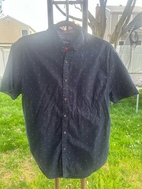 Denim & Flower Navy Short-Sleeve Button-Down Shirt with Red Micro Print